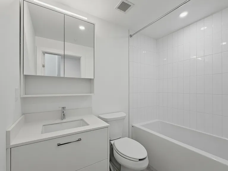 2511 Carolina St — Photo 120