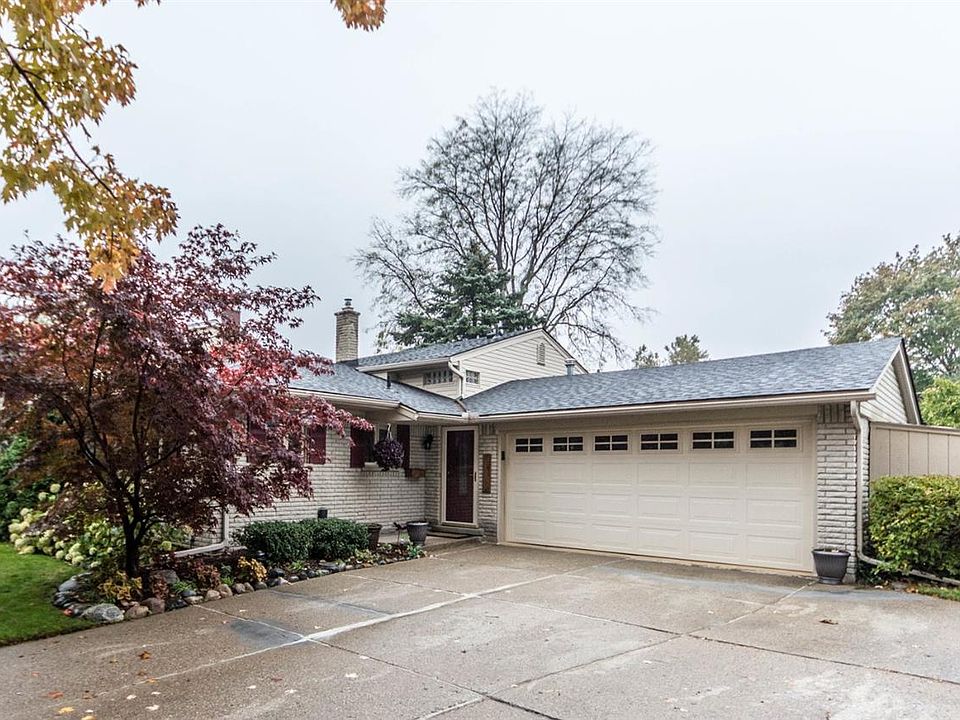 1st image of 37039 Ladywood St