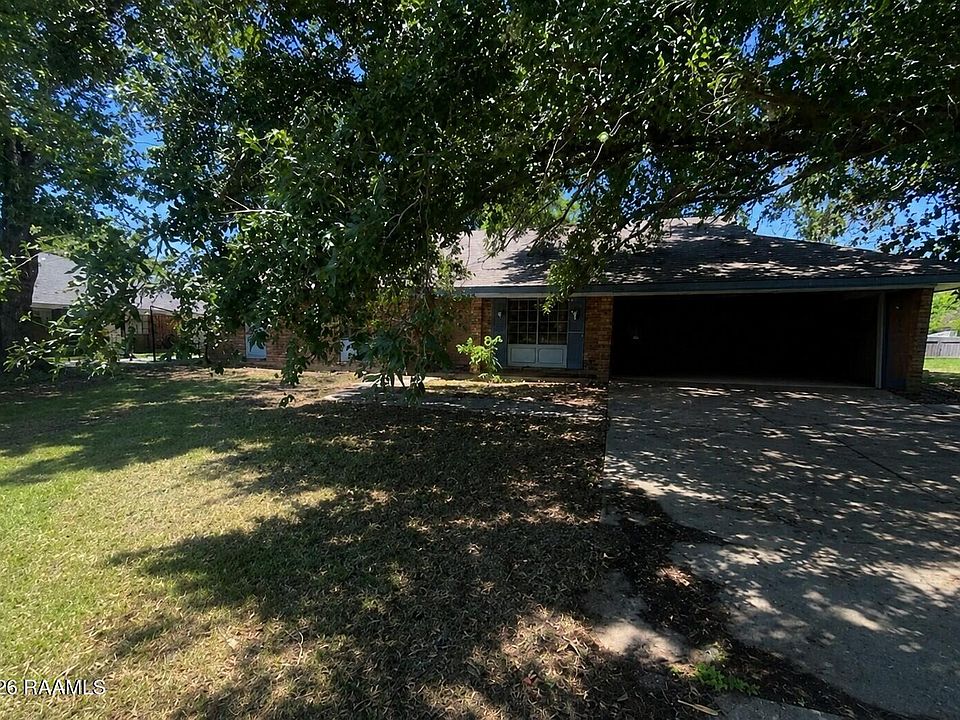 1st image of 307 E Butcher Switch Rd