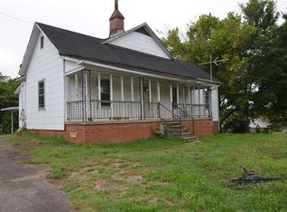 151 19th Ave SW, Hickory, NC 28602