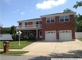 29 Mallow St, Staten Island, NY 10309