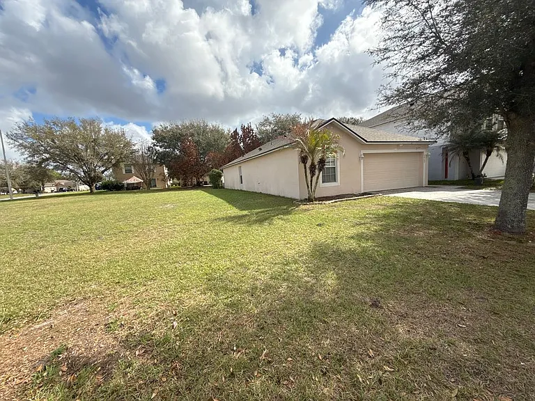 2065 Whispering Trails Blvd — Photo 10