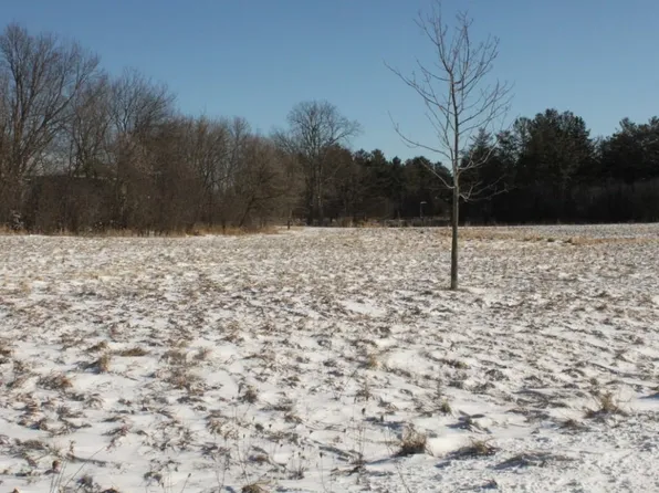 1005 Mill Pond Cir #3, Weyauwega, WI 54983