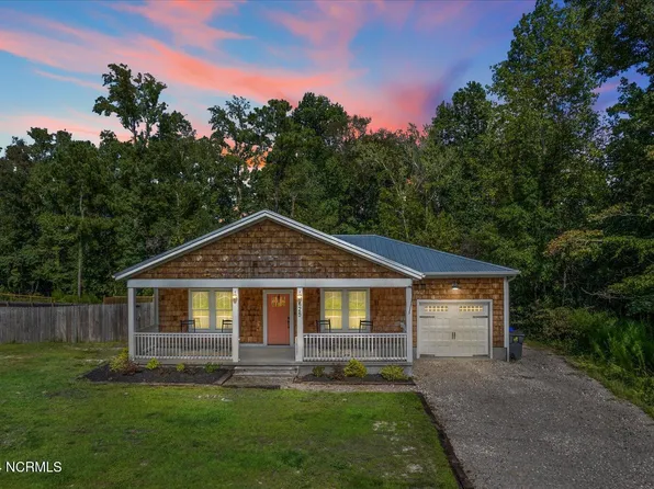 425 Washington Acres Road, Hampstead, NC 28443