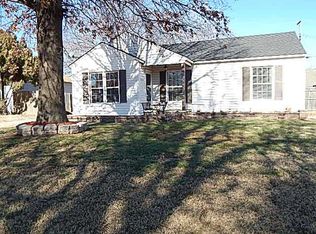 1204 W Warren St, El Reno, OK 73036