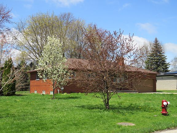3rd image of 38217 Medville Dr