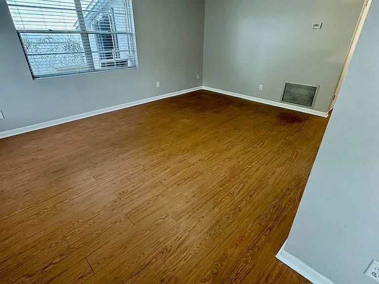 21804 Marlin Ave — Photo 44