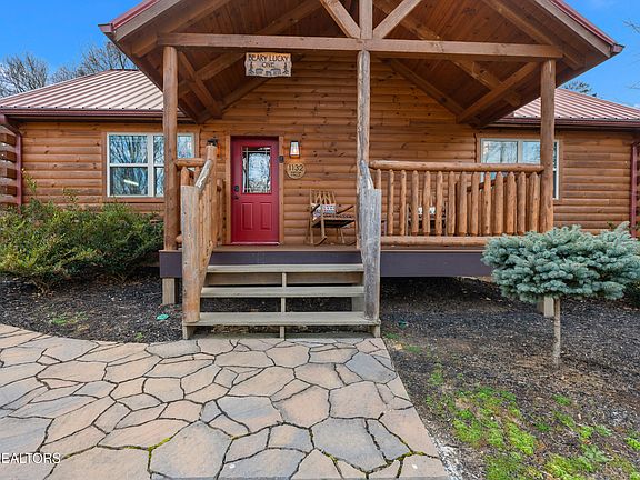 2nd image of 1132 Pinyon Cir