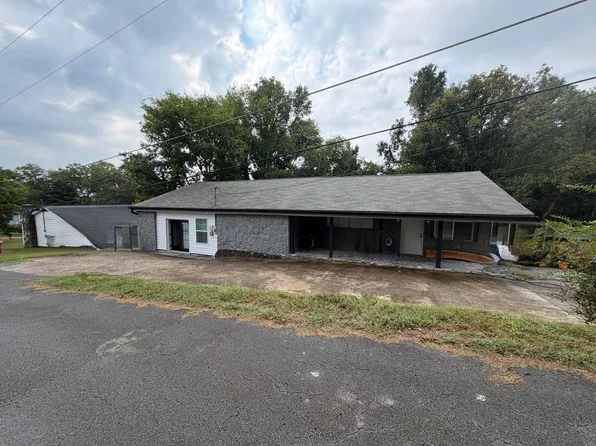 161 Orchard Ave, Rossville, GA 30741