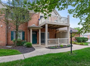 332 Marigold Cir, Westland, MI 48185