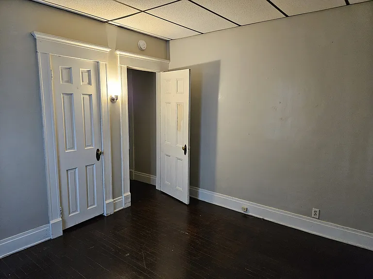 486 Auburn Ave — Photo 3