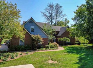 6745 E Manor Dr, Terre Haute, IN 47802