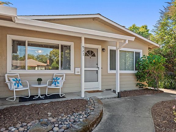 3rd image of 927 Wyoming Drive