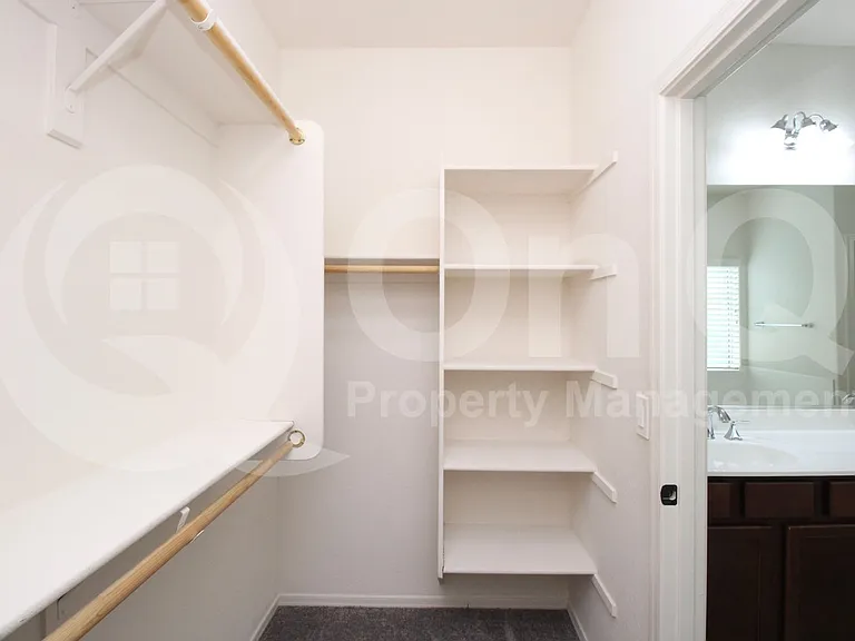 2980 E Ridgewood Ln — Photo 23