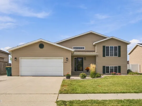 4422 10th St W, West Fargo, ND 58078
