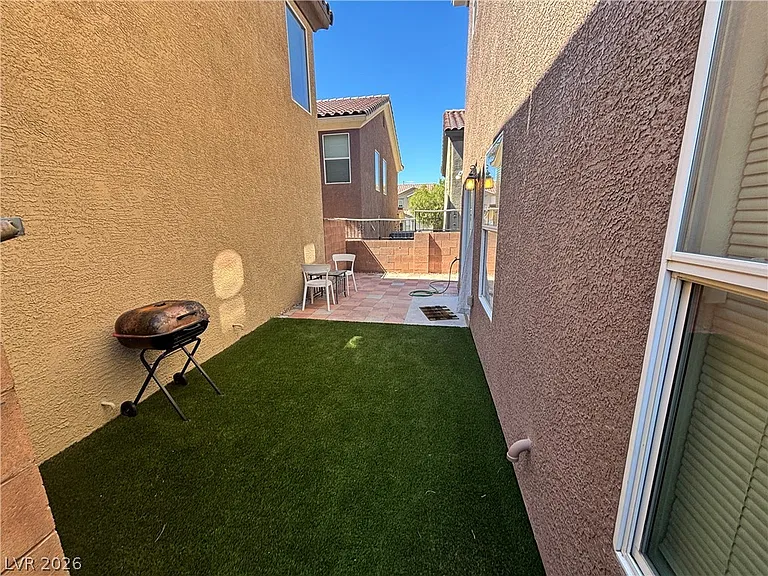 586 Brinkburn Point Ave — Photo 30