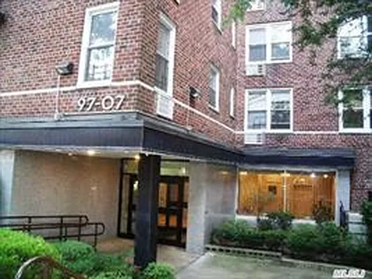 Sold by Madeleine Realty Ltd. | media 24