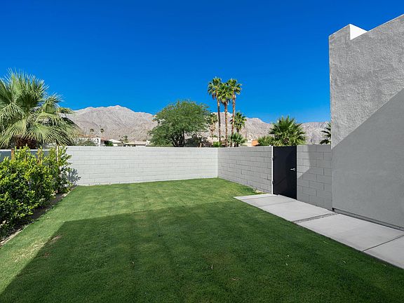 4th image of 51800 Avenida Juarez