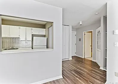 47 Sumner St #205 — Photo 4