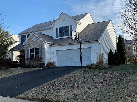 3rd image of 258 Linden Cir