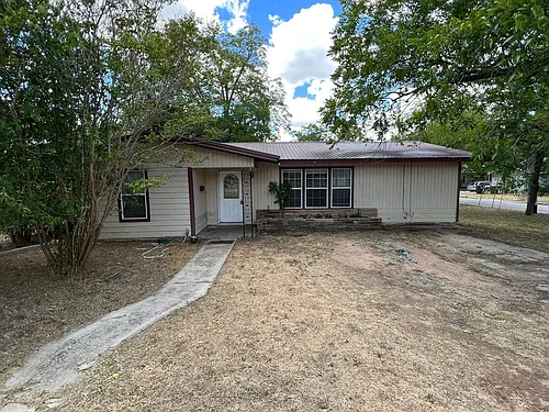 1251 W Hopkins St Photo 1