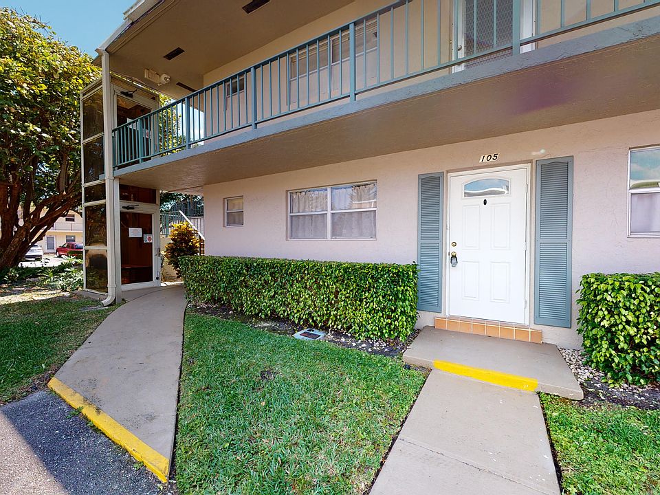 1st image of 105 Oxford Ct #200