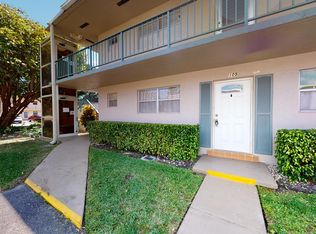 105 Oxford Ct #200, West Palm Beach, FL 33411