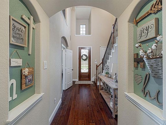 3rd image of 9715 Amberwoods Ln