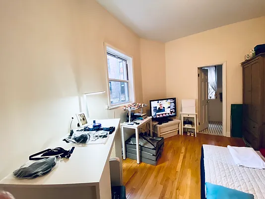 Rented by Corcoran | media 17