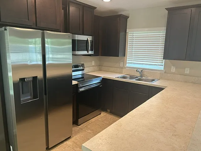4028 Pine Hill Point #1 — Photo 4