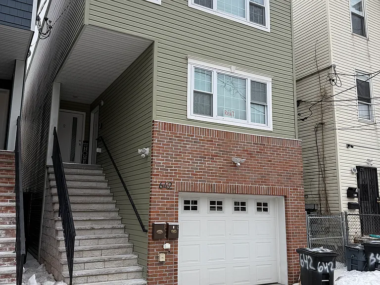 Bergen St — Photo 10