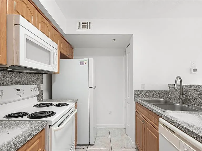 2204 Key West Ct #518 — Photo 15