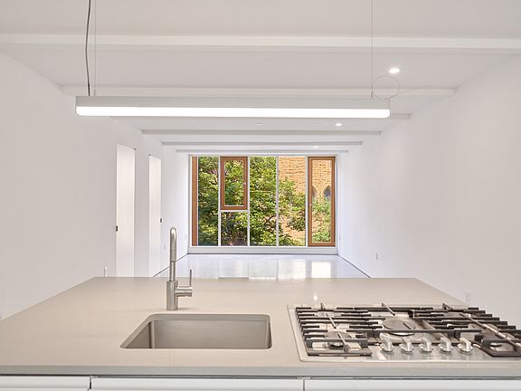 4th image of 108 W 123rd St #3