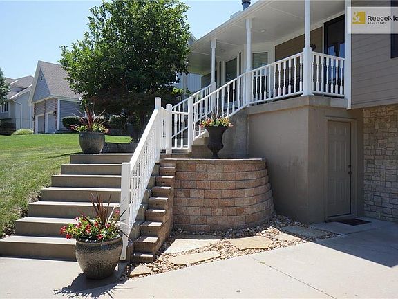 2nd image of 1510 SW Jeffrey Dr