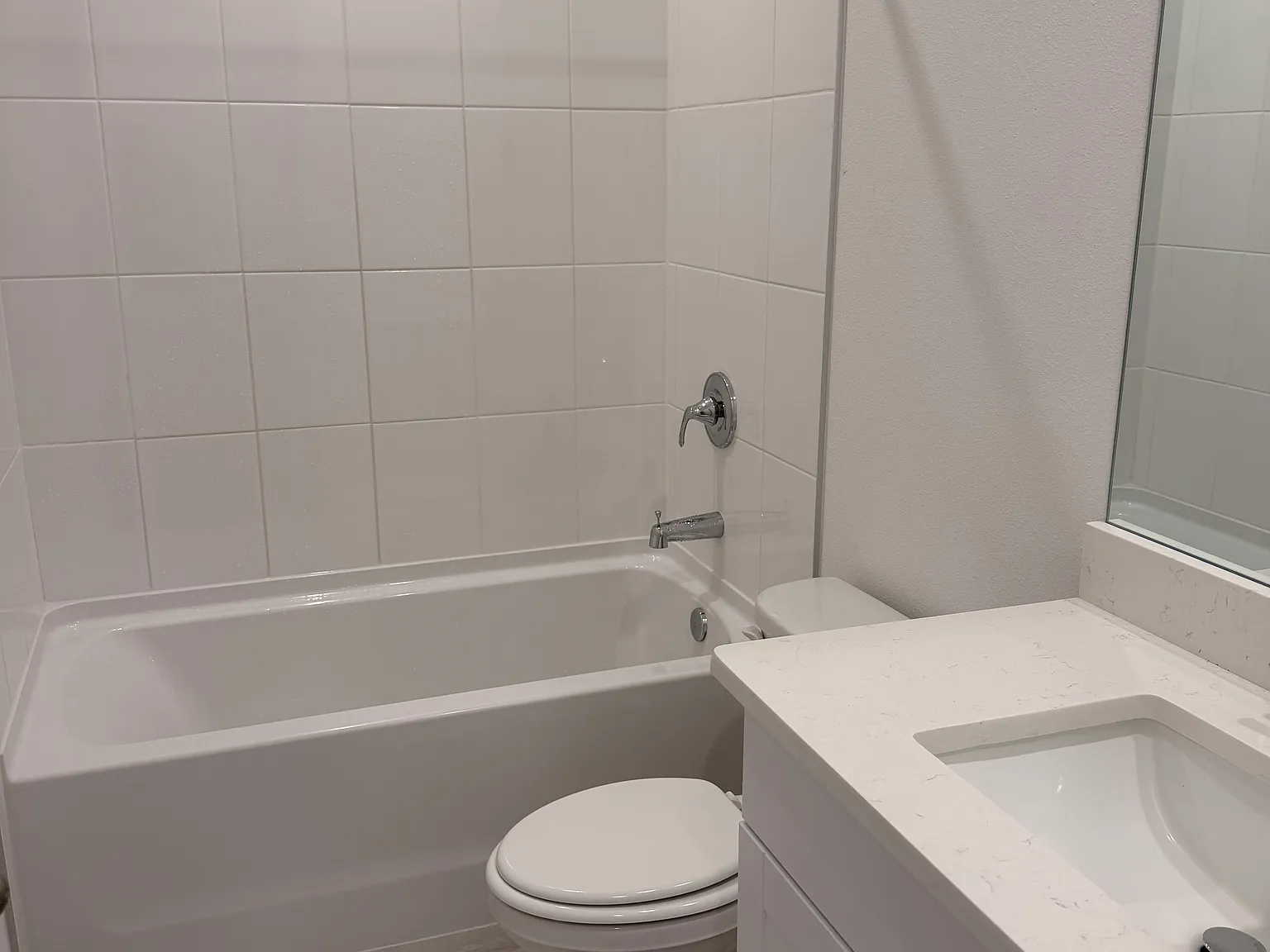 4 bed, 1607 sqft, $2,400 — Photo 2