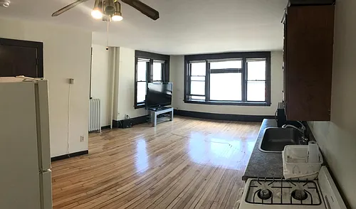 2530 Dupont Ave S #101 Photo 1