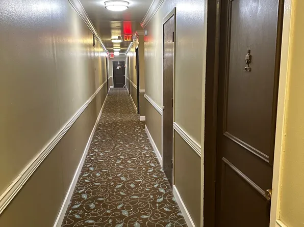 Ariel Place, 2535 N Prospect Ave #115, Milwaukee, WI 53211