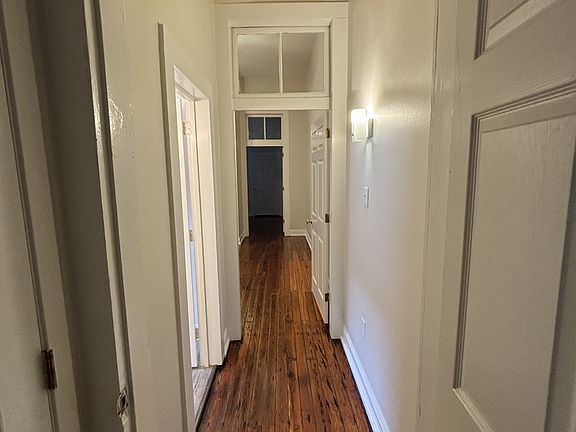 4th image of 4038 Banks St