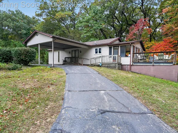 9447 McKinley Rd, Montrose, MI 48457