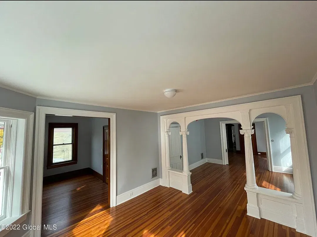 1105 Union St — Photo 3