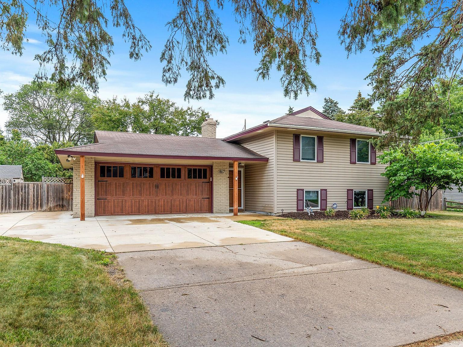 867 Haralson Dr, Apple Valley, MN 55124 Zillow