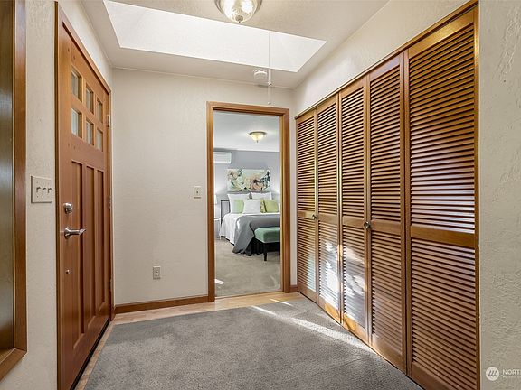 5th image of 410 Kinwood Street SE