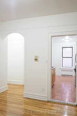 Rented by Space Real Estate | media 9