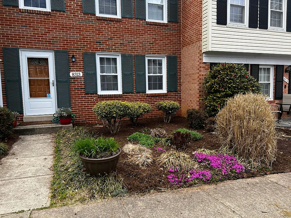 8313 Uxbridge Ct
