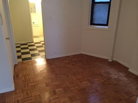 3rd image of 421 E 72nd St APT 4C