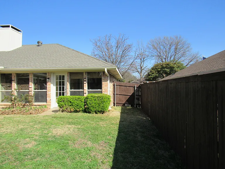 2312 Blue Cypress Dr — Photo 49
