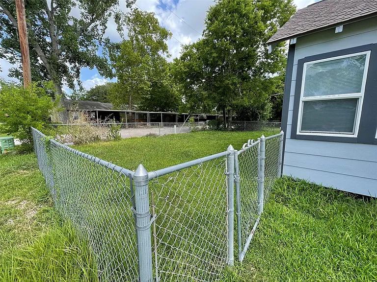 309 Ryan St — Photo 27