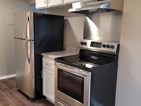 3rd image of 1365 Eustis St #65-03