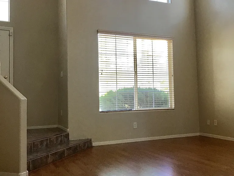 8725 Radiant Ruby Ave — Photo 17