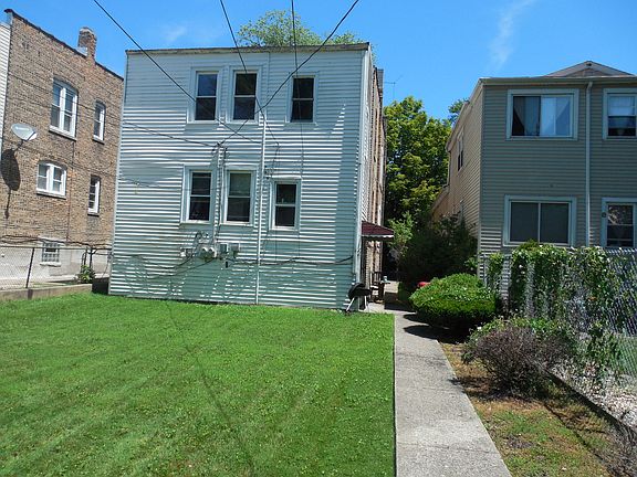 4th image of 8834 S Saginaw Ave